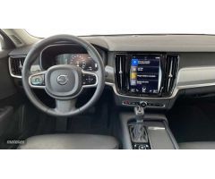 Volvo S 90 2.0 D4 MOMENTUM AUTO 190 4P de 2018 con 67.258 Km por 30.895 EUR. en Madrid