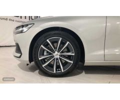 Volvo S60 Momentum Pro, B4 mild hybrid (gasolina) de 2022 con 20 Km por 44.500 EUR. en Burgos