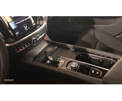 Volvo S60 Momentum Pro, B4 mild hybrid (gasolina) de 2022 con 20 Km por 44.500 EUR. en Burgos