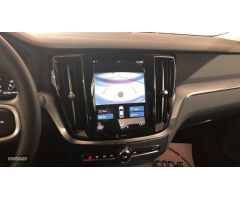 Volvo S60 Momentum Pro, B4 mild hybrid (gasolina) de 2022 con 20 Km por 44.500 EUR. en Burgos