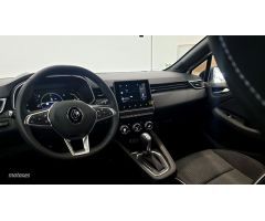 Renault Clio E-TECH Hibrido Intens 103kW de 2021 con 18.500 Km por 19.900 EUR. en Caceres