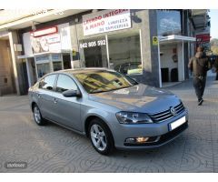 Volkswagen Passat 1,6 tdi  bluemotion de 2014 con 152.000 Km por 11.500 EUR. en Cantabria