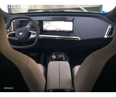 BMW iX xDrive40 240 kW (326 CV) de 2022 con 1.000 Km por 84.000 EUR. en Cantabria