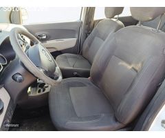 Dacia Lodgy Diesel Lodgy 1.5dCi Laureate 7pl. 81kW de 2016 con 104.325 Km por 15.300 EUR. en Badajoz