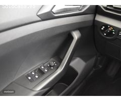Volkswagen T-Cross T CROSS ADVANCE 1.0 TSI 70KW (95CV) de 2022 con 14.500 Km por 22.990 EUR. en Pont