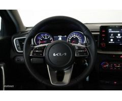 Kia XCeed 1.0 T-GDI 88KW DRIVE 5P de 2021 con 31.399 Km por 19.990 EUR. en Huelva