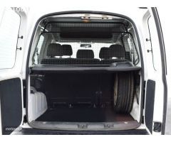 Volkswagen Caddy 2.0TDI Kombi 4M 90kW de 2018 con 99.000 Km por 23.000 EUR. en Badajoz