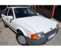 Ford Escort 1.6 GI GHIA de 1989 con 138.000 Km por 1.700 EUR. en Granada