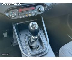 Kia Carens 1.6 GDi 99kW (135CV) Basic de 2018 con 30.170 Km por 17.500 EUR. en Badajoz