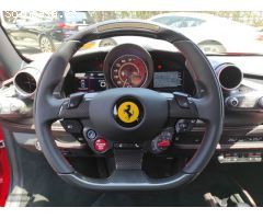 Ferrari F8 Tributo de 2021 con 8.420 Km por 349.900 EUR. en Malaga