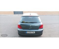 Peugeot 307 1.6 HDI XS+ 5P de 2007 con 329.000 Km por 3.500 EUR. en Ciudad Real