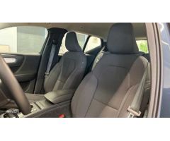 Volvo XC40 XC40 Momentum Pro, T2 automatico de 2021 con 24.238 Km por 34.900 EUR. en A Coruna