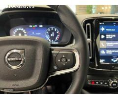 Volvo XC40 XC40 Momentum Pro, T2 automatico de 2021 con 24.238 Km por 34.900 EUR. en A Coruna
