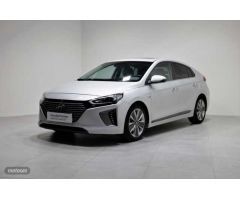 Hyundai Ioniq 1.6 GDI HEV Tecno DCT de 2017 con 75.100 Km por 17.990 EUR. en Valencia