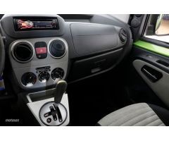 Fiat Qubo 1.3 Multijet Dualogic Auto 5 PLAZAS 75cv 5p # LIBRO REVISION de 2009 con 89.500 Km por 7.6